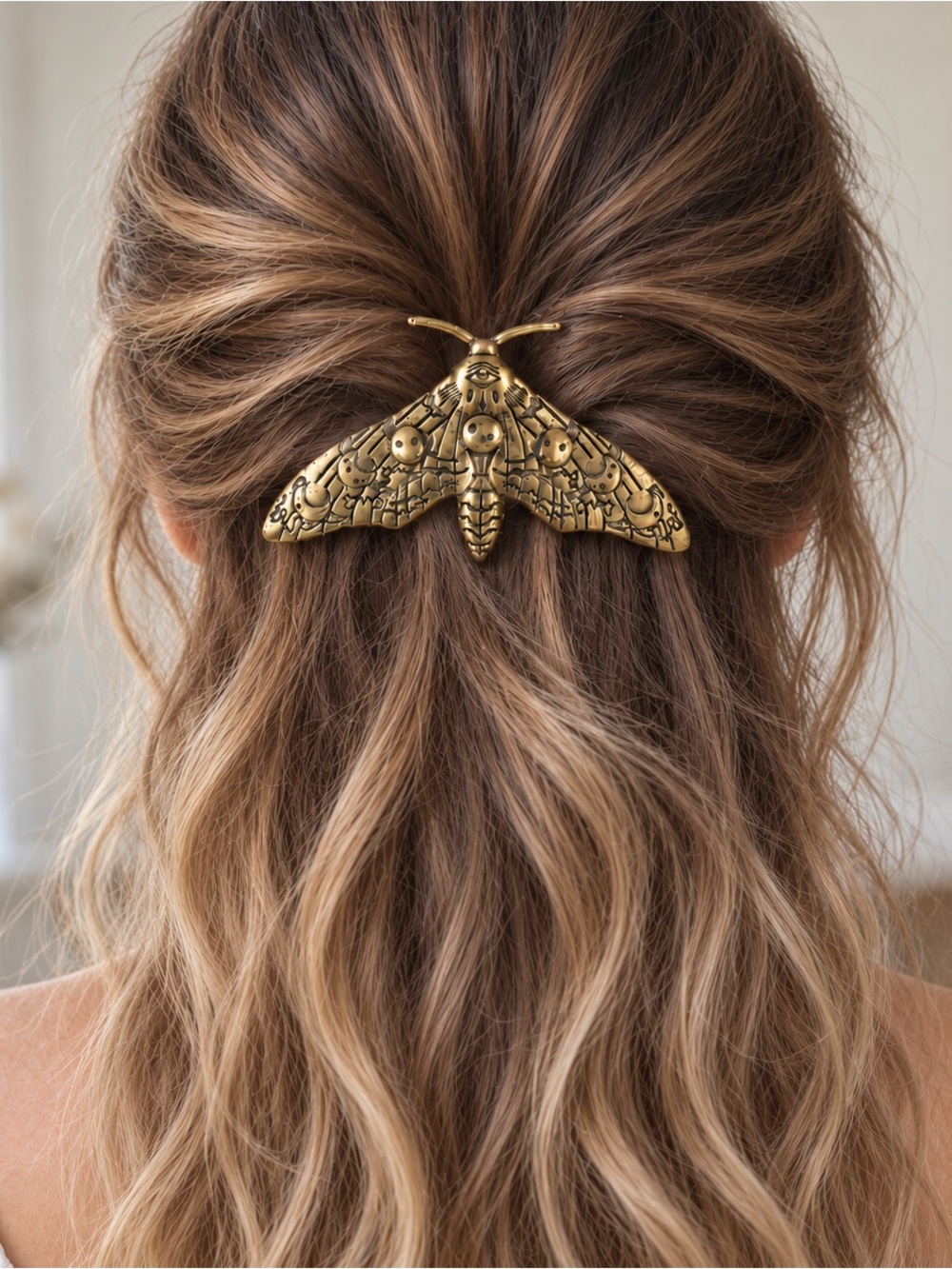 Gold Moth Hair Clip - Elegant Women’s Hair Accessorybb